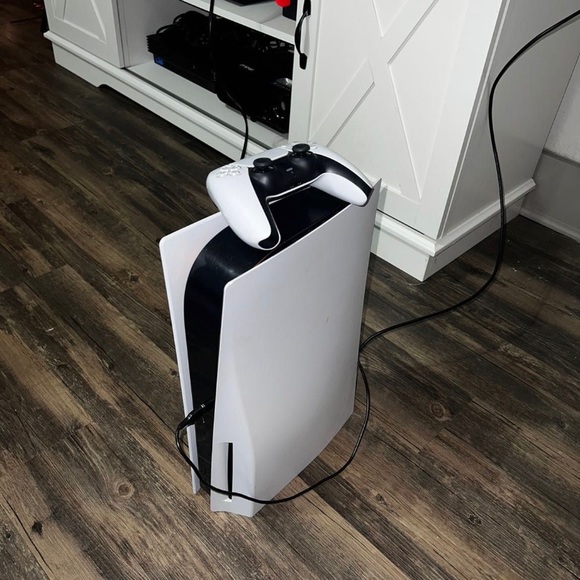 Ps5 - Picture 3 of 3